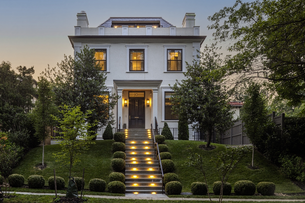  Inside Maple Adams-Krygier Contemporary Classical Home in Washington, D.C.