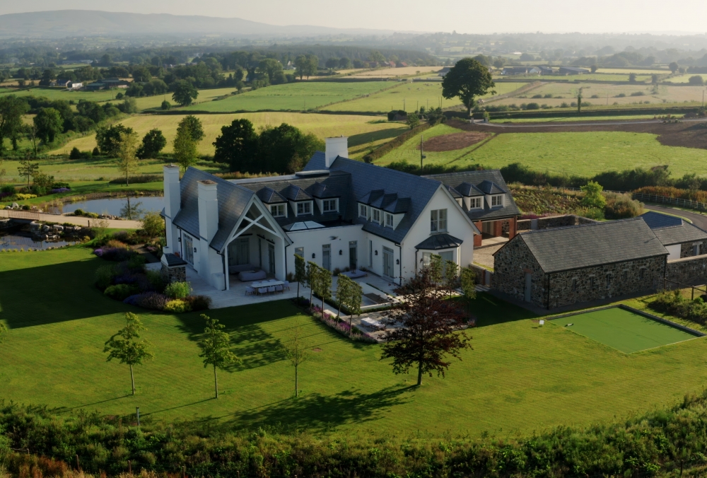 Picturesque Countryside Home