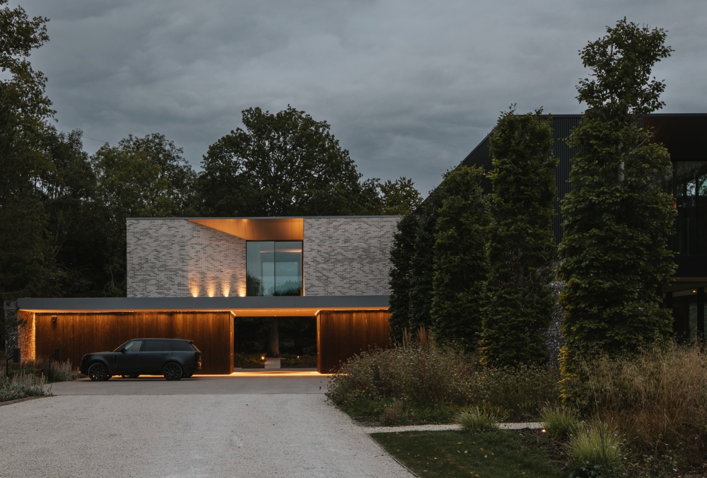 A Fusion of Heritage and Modern Elegance A Fusion of Heritage and Modern Elegance