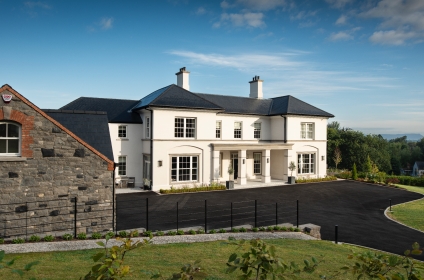 Hilltop Classical Country House with Panoramic Views Hilltop Classical Country House with Panoramic Views